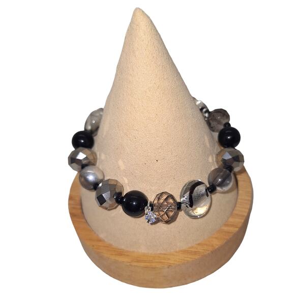 AVON Studio 1886 Metallic Monochrome Stretch Bracelet - Picture 1 of 4